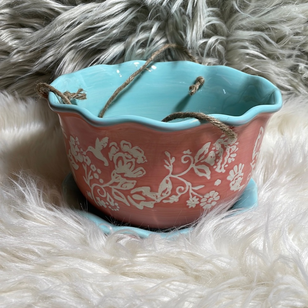 The Pioneer Woman Mazie Hanging Planter